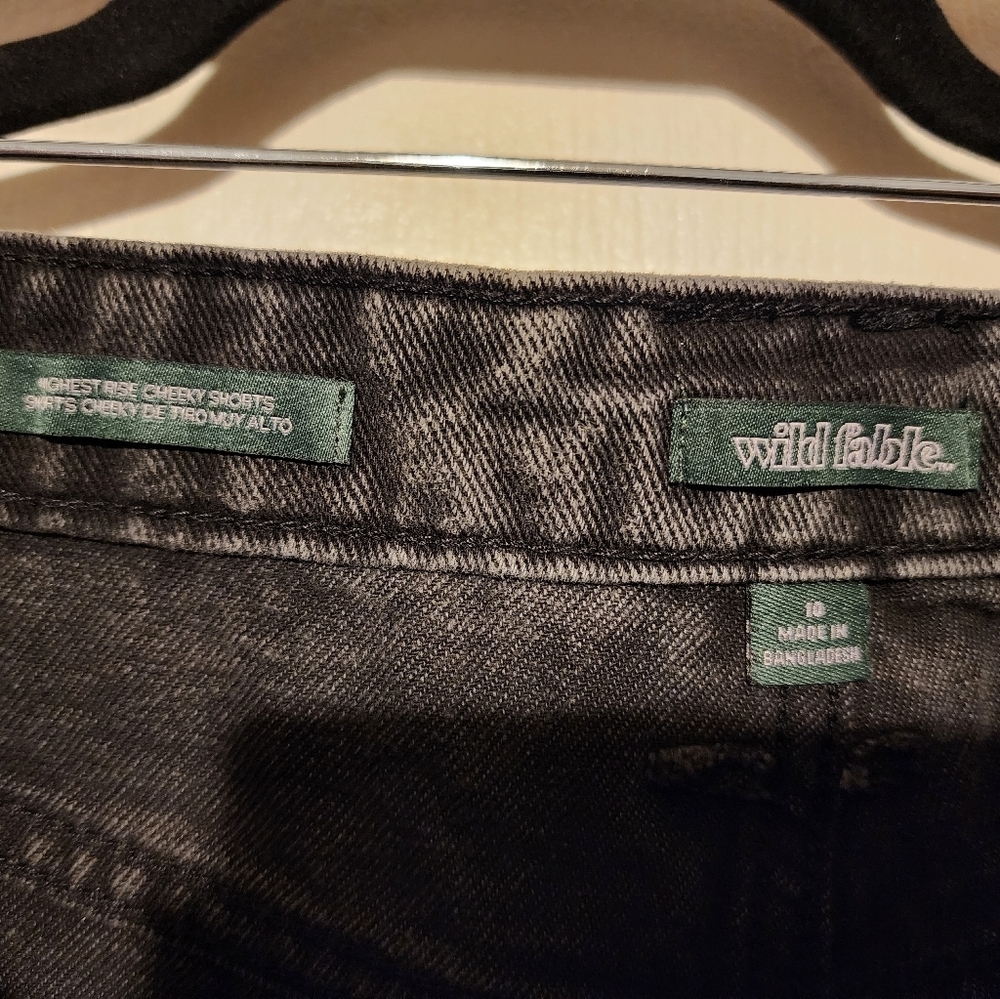 Wild Fable High Rise Cheeky Shorts Size 10 - Picture 4 of 4